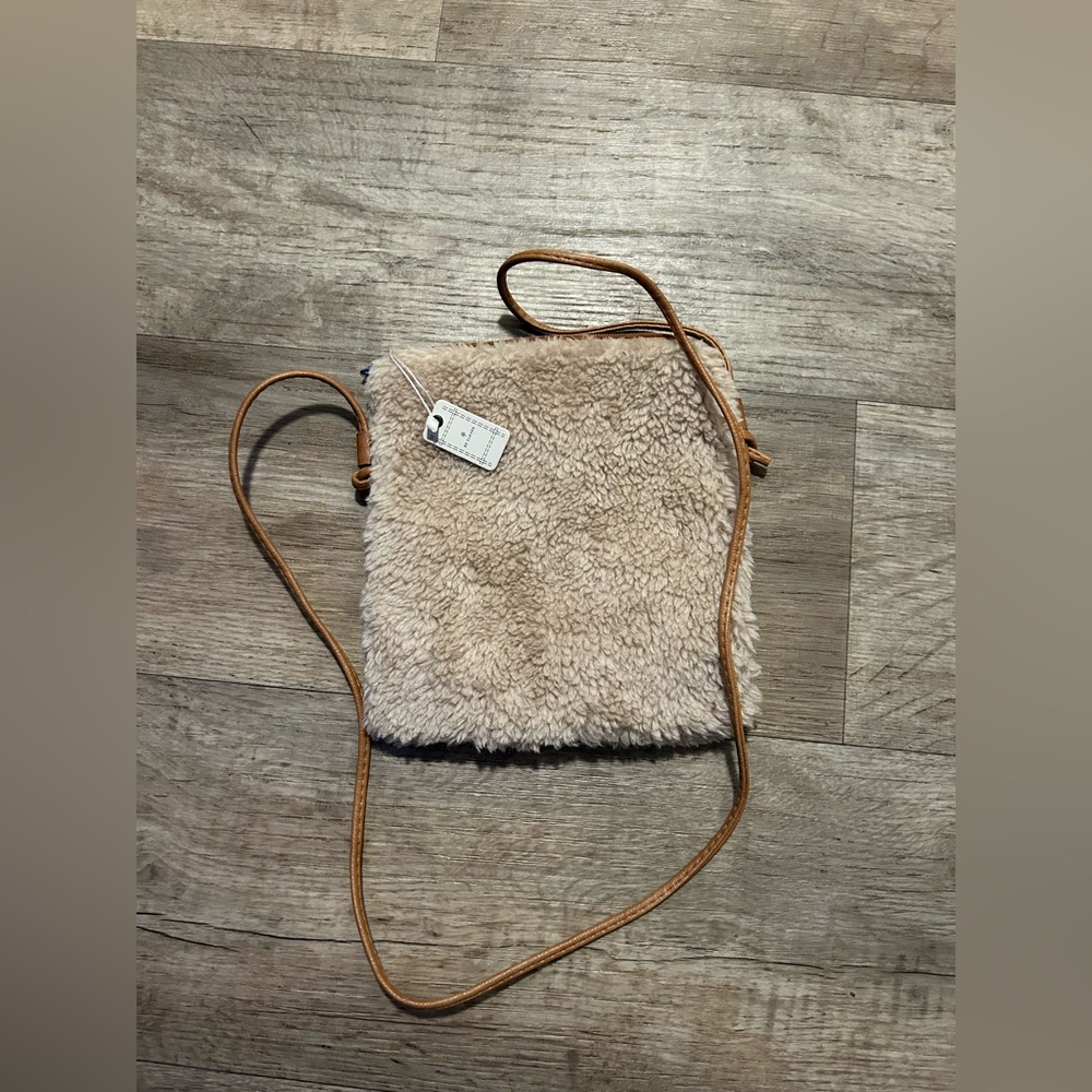 NWT Be Clever Crossbody Sherpa Purse